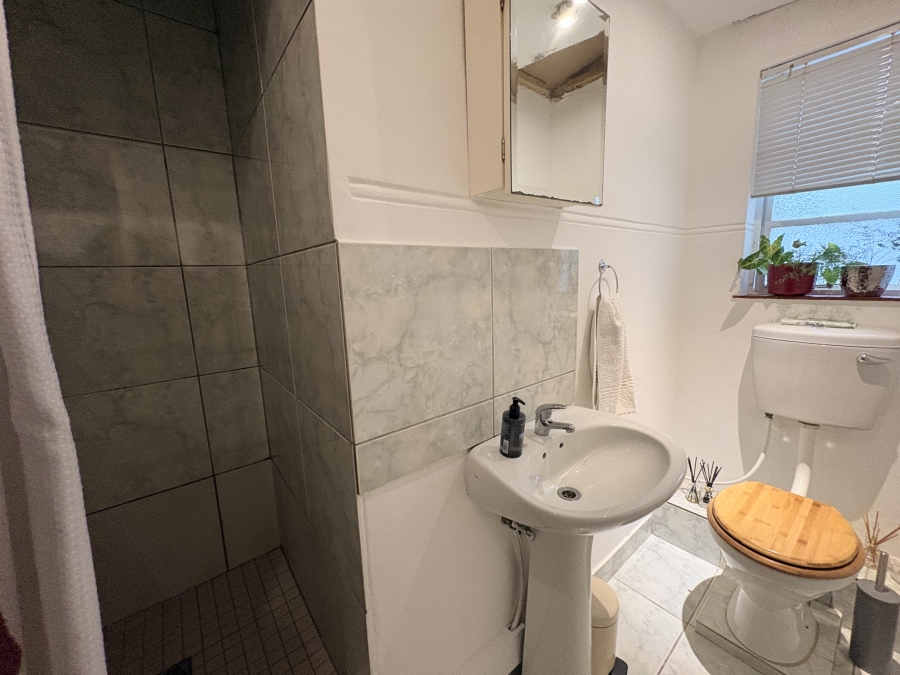 2 Bedroom Property for Sale in Claremont Upper Western Cape